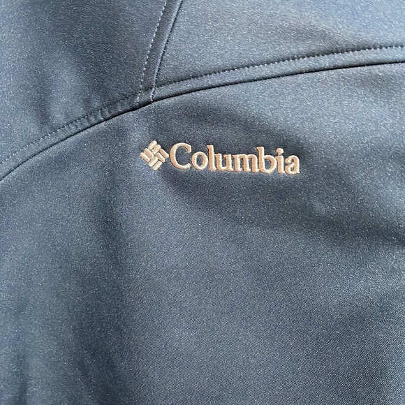 Mens Columbia jacket - Picture 3 of 9